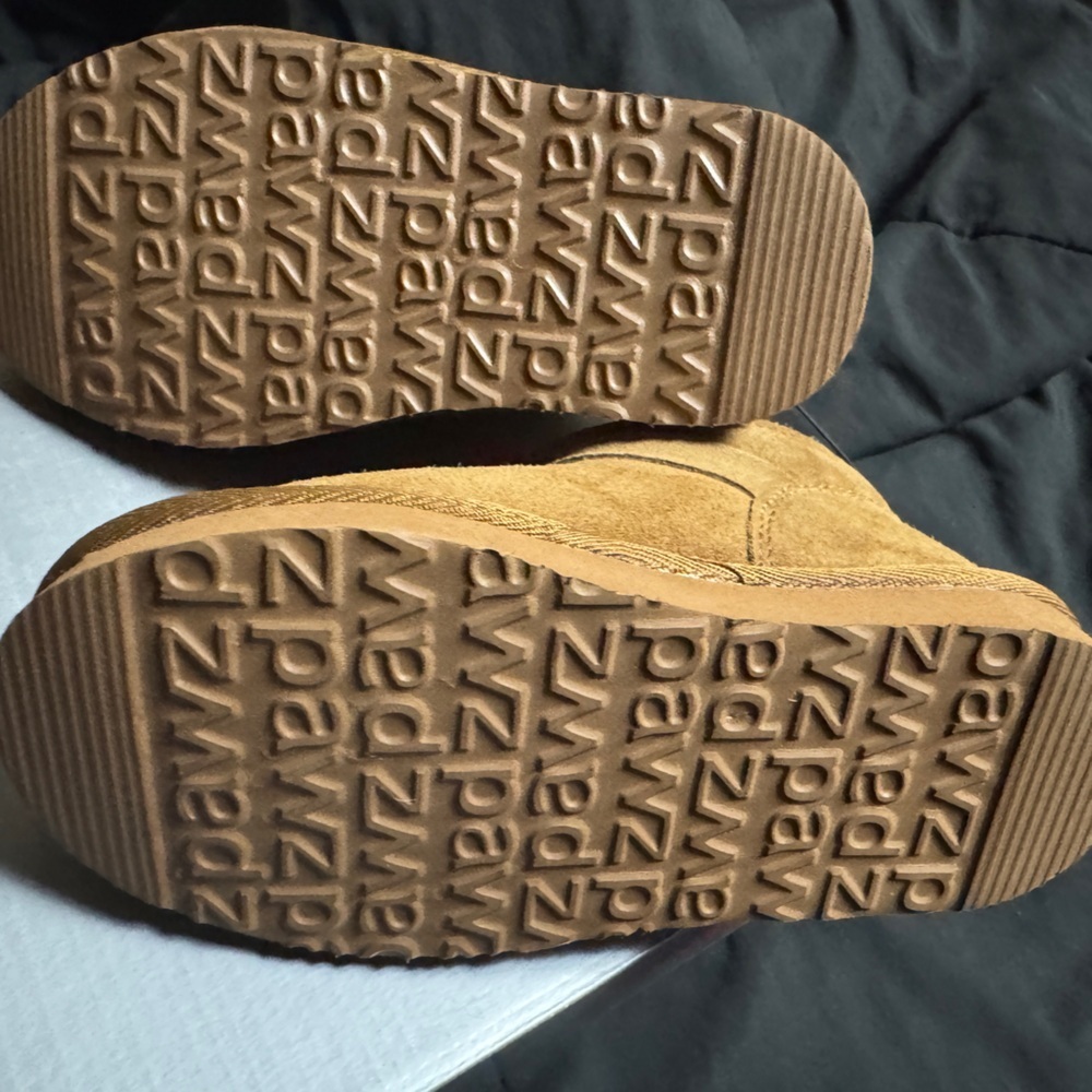 Girls Pawz bear paw (size 11) - Picture 2 of 6